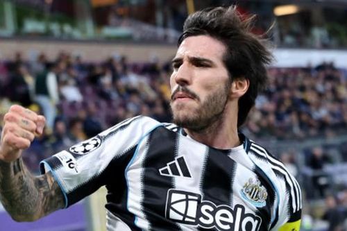 Man Utd nhắm Sandro Tonali giá 100 triệu bảng, Man City muốn có Dewsbury-Hall