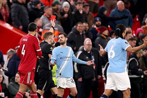 Liverpool trả giá vì sai lầm chuyển nhượng: Khủng hoảng nhân sự trầm trọng tại Anfield