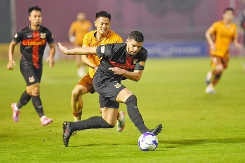 Cuộc đua vô địch V.League 2025-2026: Câu lạc bộ Ninh Bình gặp khó
