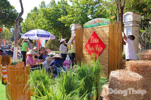 Xã Thường Phước: Nhộn nhịp Hội thi tiểu cảnh và gian hàng OCOP