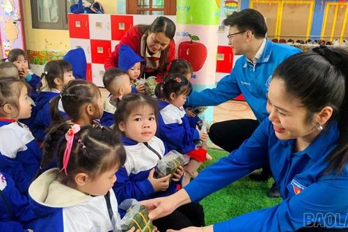 Viết tiếp niềm tin sắt son với Đảng