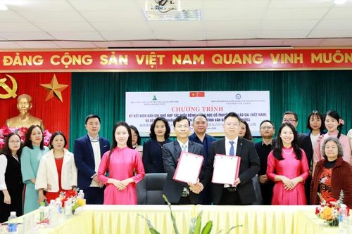 Đẩy mạnh hợp tác phát triển về y học cổ truyền giữa tỉnh Lào Cai (Việt Nam) và châu Hồng Hà (tỉnh Vân Nam, Trung Quốc)
