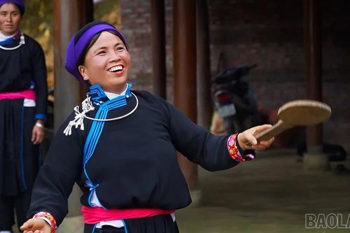Ngày xuân về Bản Liền chơi còn lông gà