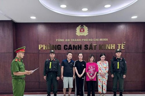 Công an TP.HCM triệt phá đường dây bán mỹ phẩm giả quy mô lớn trên không gian mạng