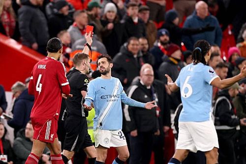 Liverpool trả giá đắt: Thảm họa cánh phải phơi bày sai lầm chuyển nhượng của Arne Slot