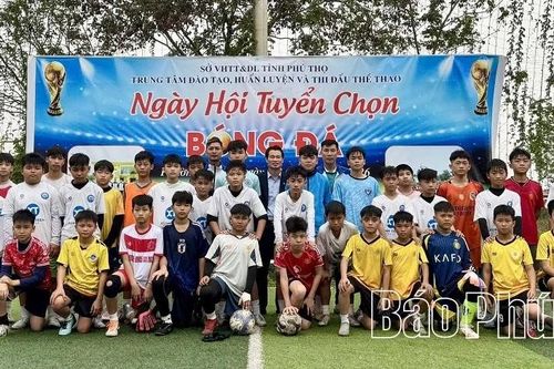 Tuyển chọn 20 vận động viên xuất sắc góp mặt trong các lứa bóng đá trẻ của tỉnh Phú Thọ