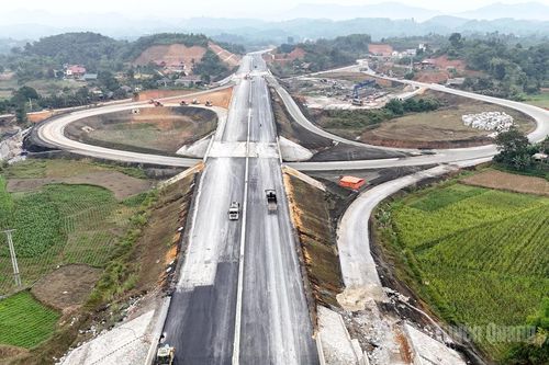 Cao tốc Tuyên Quang - Hà Giang ngày cận Tết