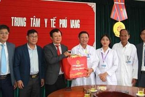 Lãnh đạo thành phố và các tổ chức tôn giáo thăm, tặng quà Tết