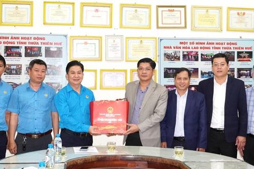 Phó Bí thư Thành ủy Nguyễn Chí Tài thăm, chúc Tết các đơn vị và địa phương