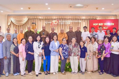 Báo Giác Ngộ họp mặt tất niên - Tòa soạn sẽ làm việc trở lại vào ngày mùng 7 Tết Bính Ngọ