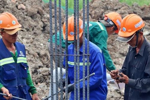 Công trường nâng cấp Cảng hàng không Cà Mau nhộn nhịp ngày giáp Tết