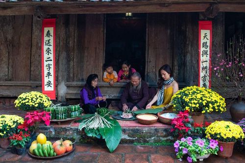 Tết về mong con