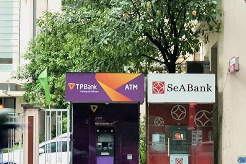 Tết Bính Ngọ 2026: ATM 'thất sủng', giao dịch số bùng nổ gấp 28 lần GDP