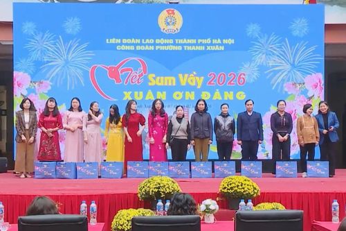 Để mọi người lao động đều có Tết