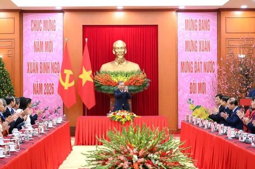 Tổng Bí thư gặp mặt Đoàn kiều bào tiêu biểu