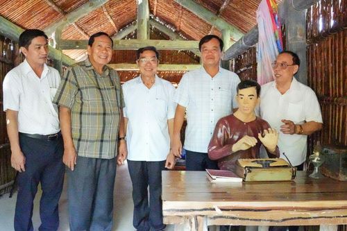 Ấm áp nghĩa tình tại vùng căn cứ cách mạng