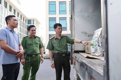 Bắt nhóm đối tượng sản xuất phân bón giả số lượng lớn