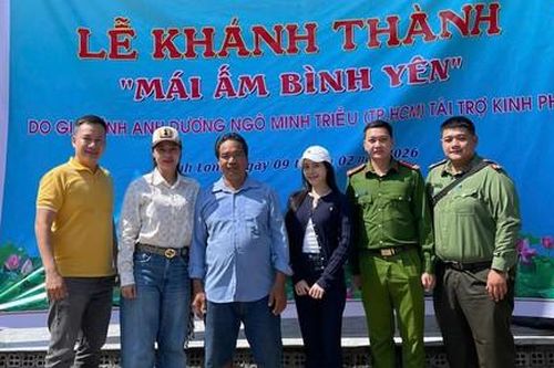 Chương trình 'Mái nhà của nghĩa tình': Những bàn tay nhân ái thắp lên hy vọng cho người dân khó khăn tại Vĩnh Long