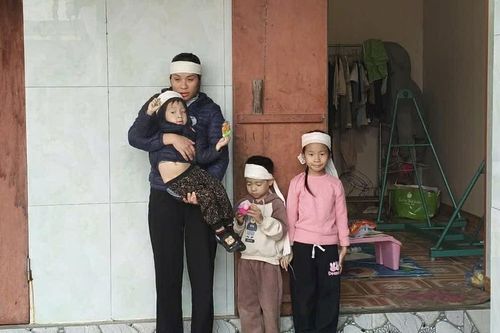 MS 1064: 'Tết bao giờ bố về?' – câu hỏi xé lòng của ba đứa trẻ mồ côi cha nơi làng biển những ngày cận Tết