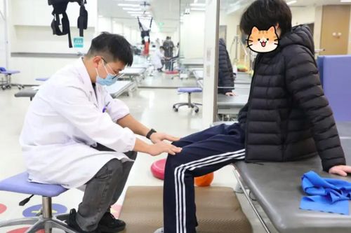 Nam sinh 16 tuổi bị liệt chân vì 1 thói quen khi ngồi nhiều người mắc phải
