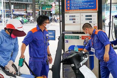 Bảo đảm nguồn cung xăng dầu, ổn định thị trường xuyên Tết Nguyên đán 2026