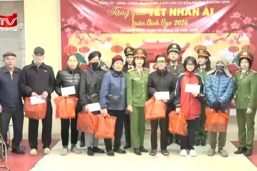 'Tết sẻ chia – Xuân ấm lòng dân' từ Công an phường Khương Đình