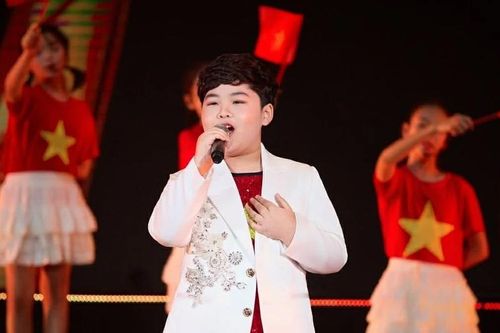 Ca sỹ 'nhí' Dương Đức Hải tỏa sáng cùng DTAP tại 'Xuân quê hương 2026'