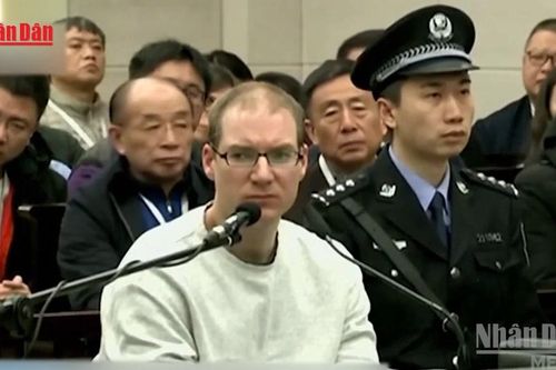 Trung Quốc hủy án tử hình công dân Canada