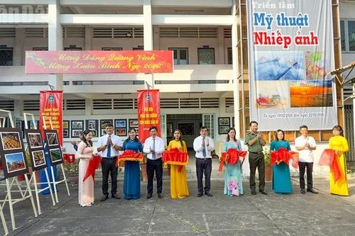 Vĩnh Long khai mạc Triển lãm mỹ thuật, nhiếp ảnh 'Mừng Đảng, mừng Xuân Bính Ngọ 2026'