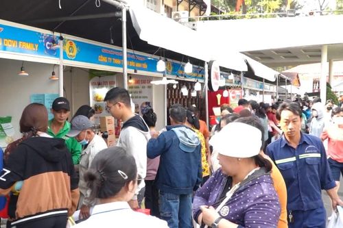 Công đoàn chăm lo Tết cho khoảng 12 triệu lượt người lao động