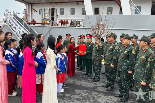 Lữ đoàn 649: Ấm áp nghĩa tình quân dân trong những ngày xuân Bính Ngọ