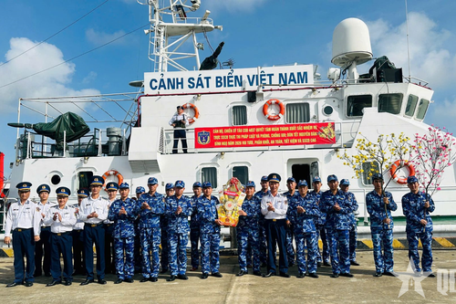 Ra khơi giữ biển những ngày Xuân
