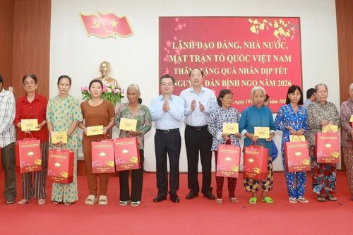 Ông Nguyễn Thanh Nghị thăm, chúc Tết tại tỉnh Cà Mau