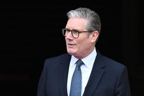 Thủ tướng Anh nói gì khi bị yêu cầu từ chức giữa bê bối Mandelson?