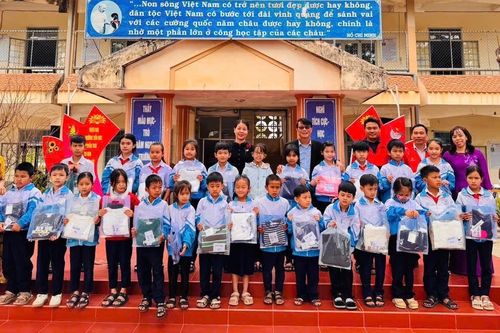 Tết chia sẻ - lan tỏa tinh thần nhân ái trong học đường tại Kon Tum (Quảng Ngãi)