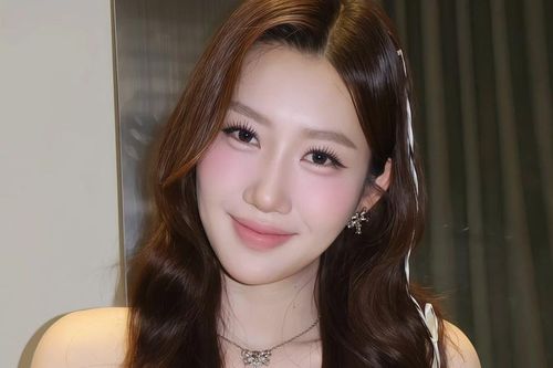 Thúy Ngân, Hùng Huỳnh vào đề cử top 100 gương mặt đẹp nhất thế giới