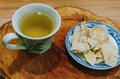 Uống trà trên núi