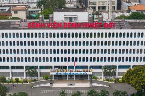 Bệnh viện lâu đời nhất Việt Nam đón nhận Huân chương Lao động hạng Nhất