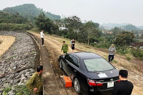 Người đàn ông Ninh Bình để ô tô cùng tờ giấy 'tuyệt mệnh' trên bờ hồ