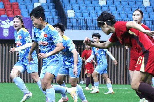 Tuyển nữ Việt Nam thua Trung Quốc 0-2