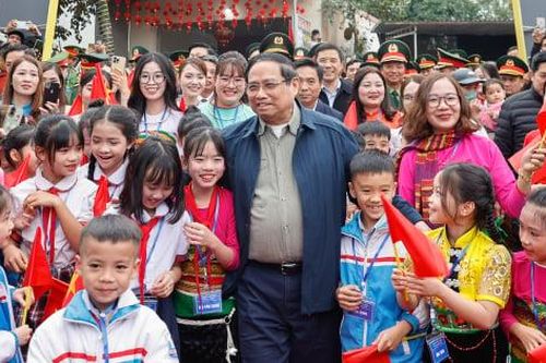 Thủ tướng Phạm Minh Chính dự lễ khởi công Trường liên cấp Cẩm Thạch, Thanh Hóa