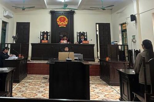 VKSND và TAND khu vực 8 – Hưng Yên phối hợp xét xử trực tuyến vụ án dân sự