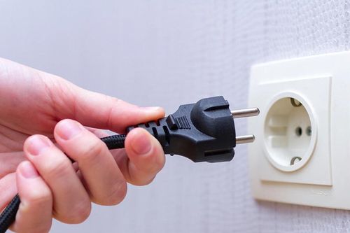 7 thiết bị nên rút phích cắm điện trước khi rời khỏi nhà