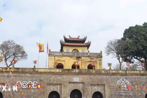 Lần đầu tiên tổ chức Đường hoa Tết trong Hoàng thành Thăng Long