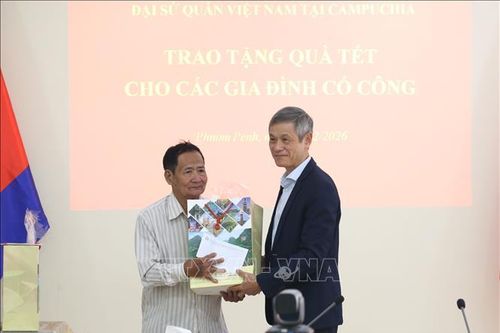 Tri ân các gia đình có công với cách mạng tại Campuchia