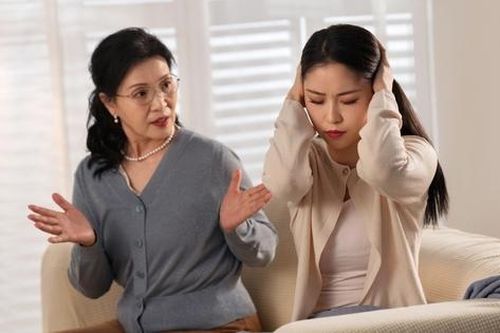 Khi nhẫn nhịn thành nghĩa vụ