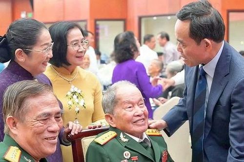 Giữ gìn, phát huy giá trị truyền thống - nền tảng tinh thần cho chặng đường phát triển mới của Tp.HCM