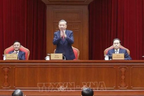 Tổng Bí thư Tô Lâm: Phát huy trí tuệ tập thể, sớm đưa tinh thần Đại hội XIV vào cuộc sống