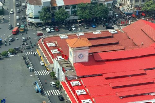 TP.HCM: Chợ Bến Thành và Thương xá Tax thay đổi diện mạo đón Tết Bính Ngọ 2026