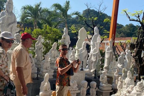 Bừng thức nghệ thuật của đá